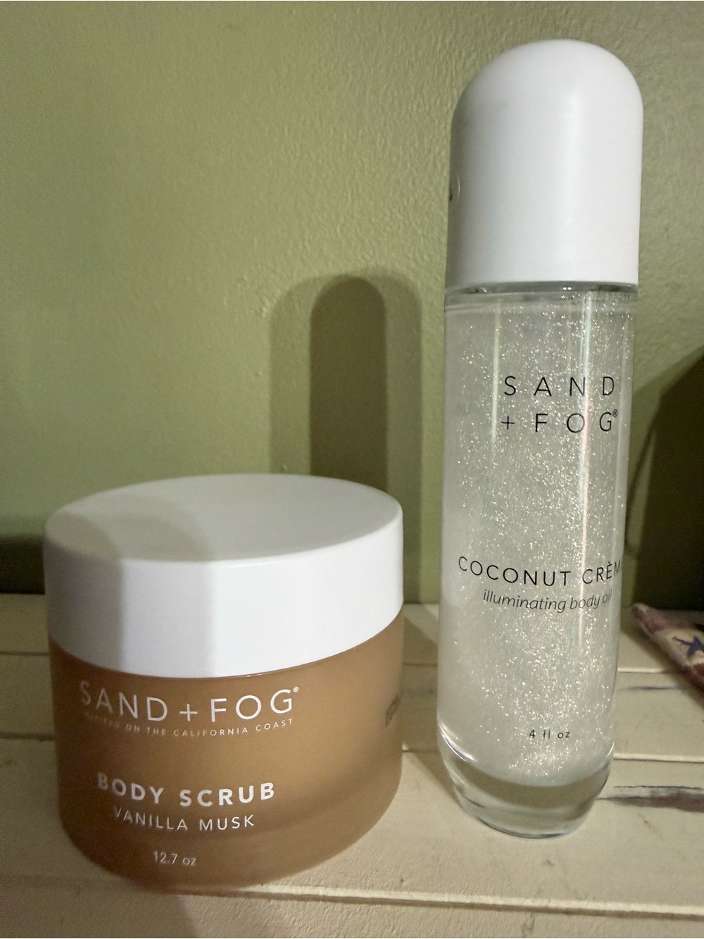 Vanilla Musk Body Scrub & Coconut Creme Illuminating Body Oil - White/Beige